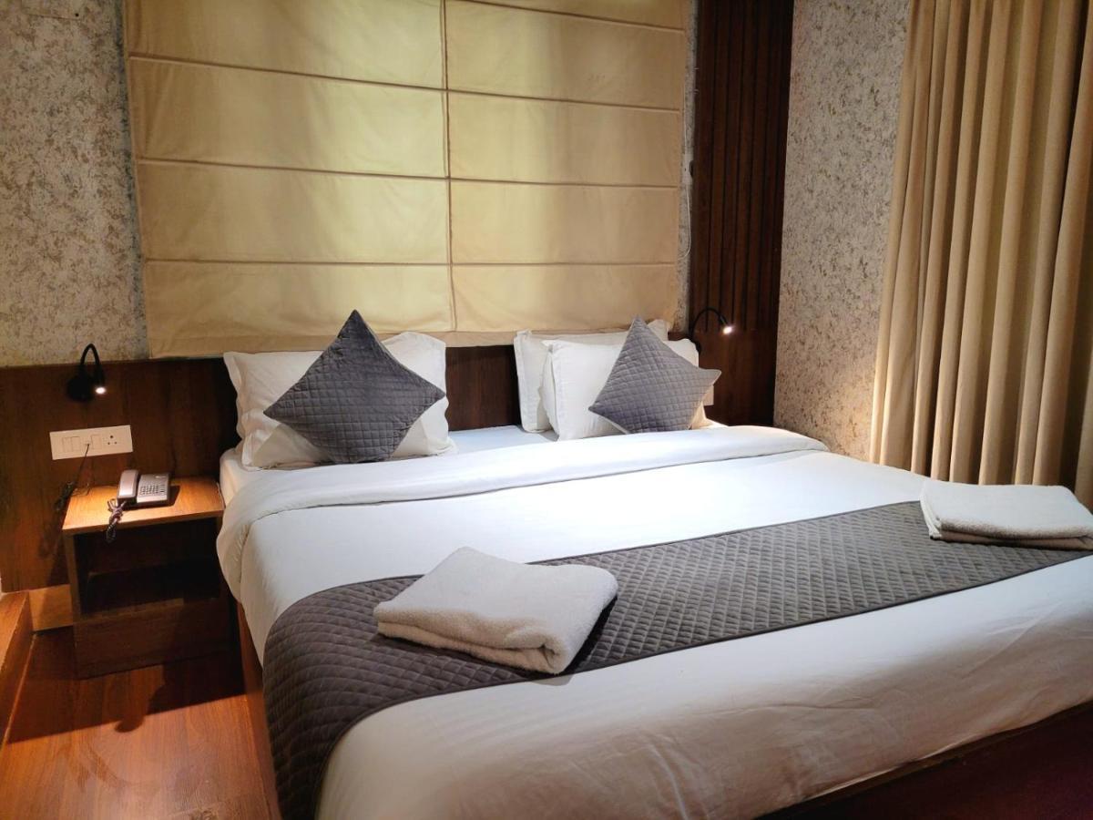 Hotel Green Rooms, Vintage Luxury Near Dal Lake Srīnagar المظهر الخارجي الصورة