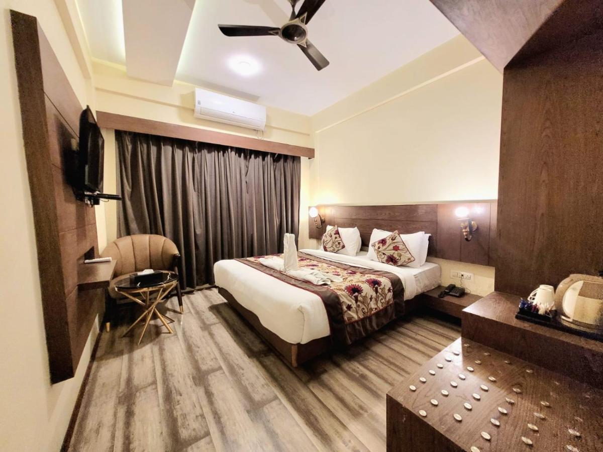 Hotel Green Rooms, Vintage Luxury Near Dal Lake Srīnagar المظهر الخارجي الصورة