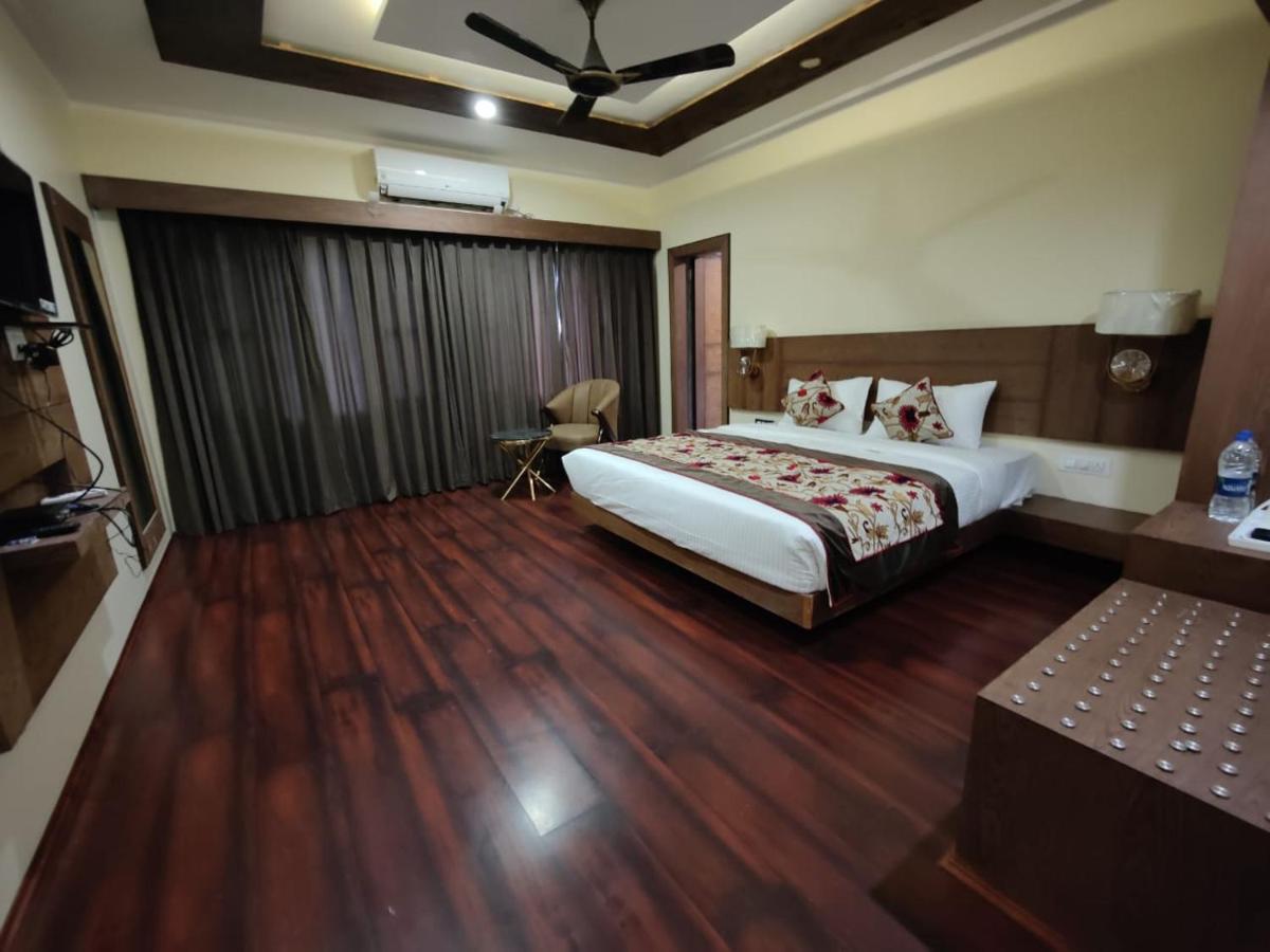 Hotel Green Rooms, Vintage Luxury Near Dal Lake Srīnagar المظهر الخارجي الصورة
