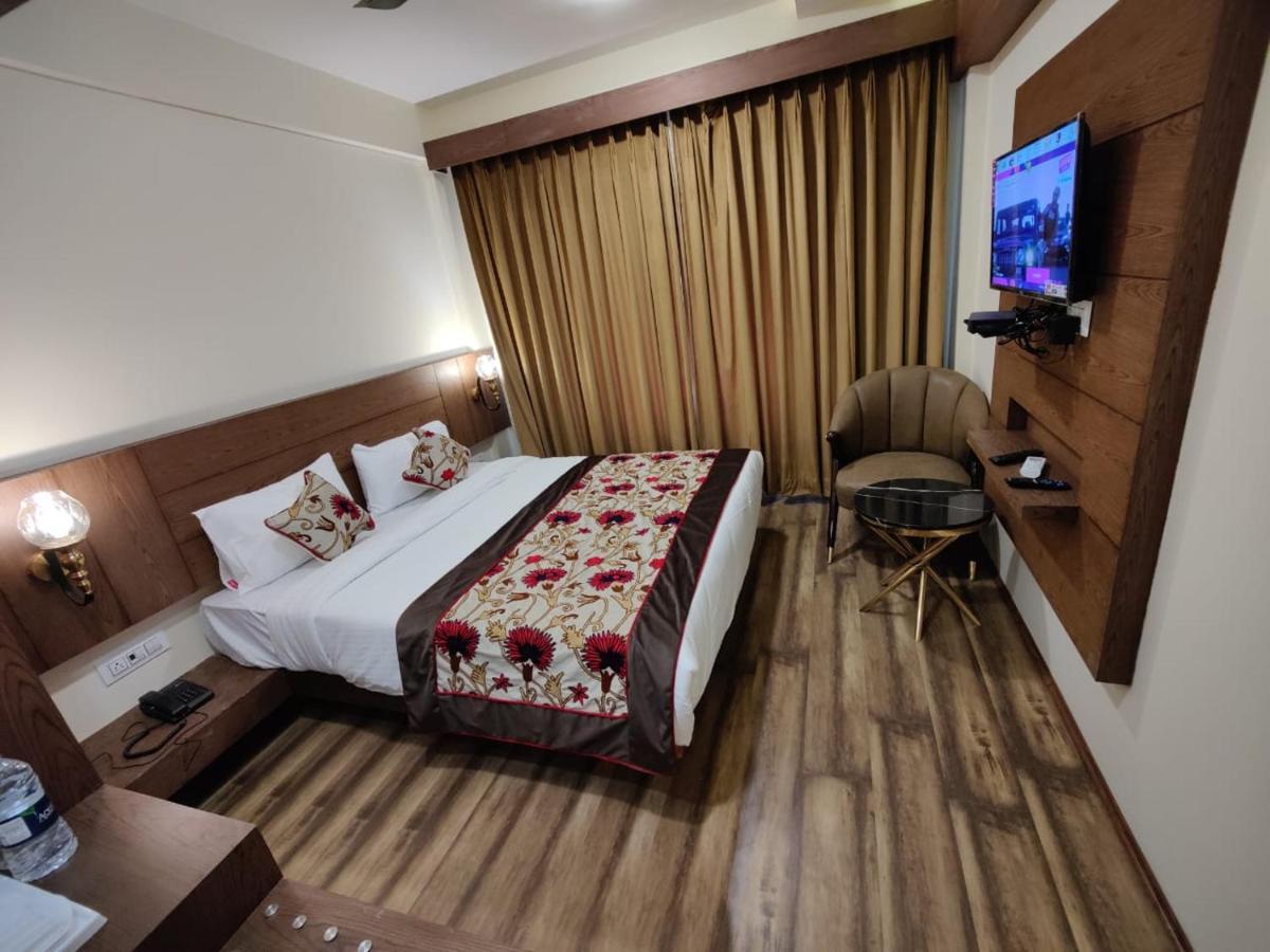Hotel Green Rooms, Vintage Luxury Near Dal Lake Srīnagar المظهر الخارجي الصورة