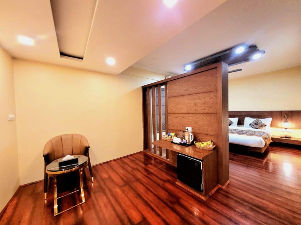 Hotel Green Rooms, Vintage Luxury Near Dal Lake Srīnagar المظهر الخارجي الصورة