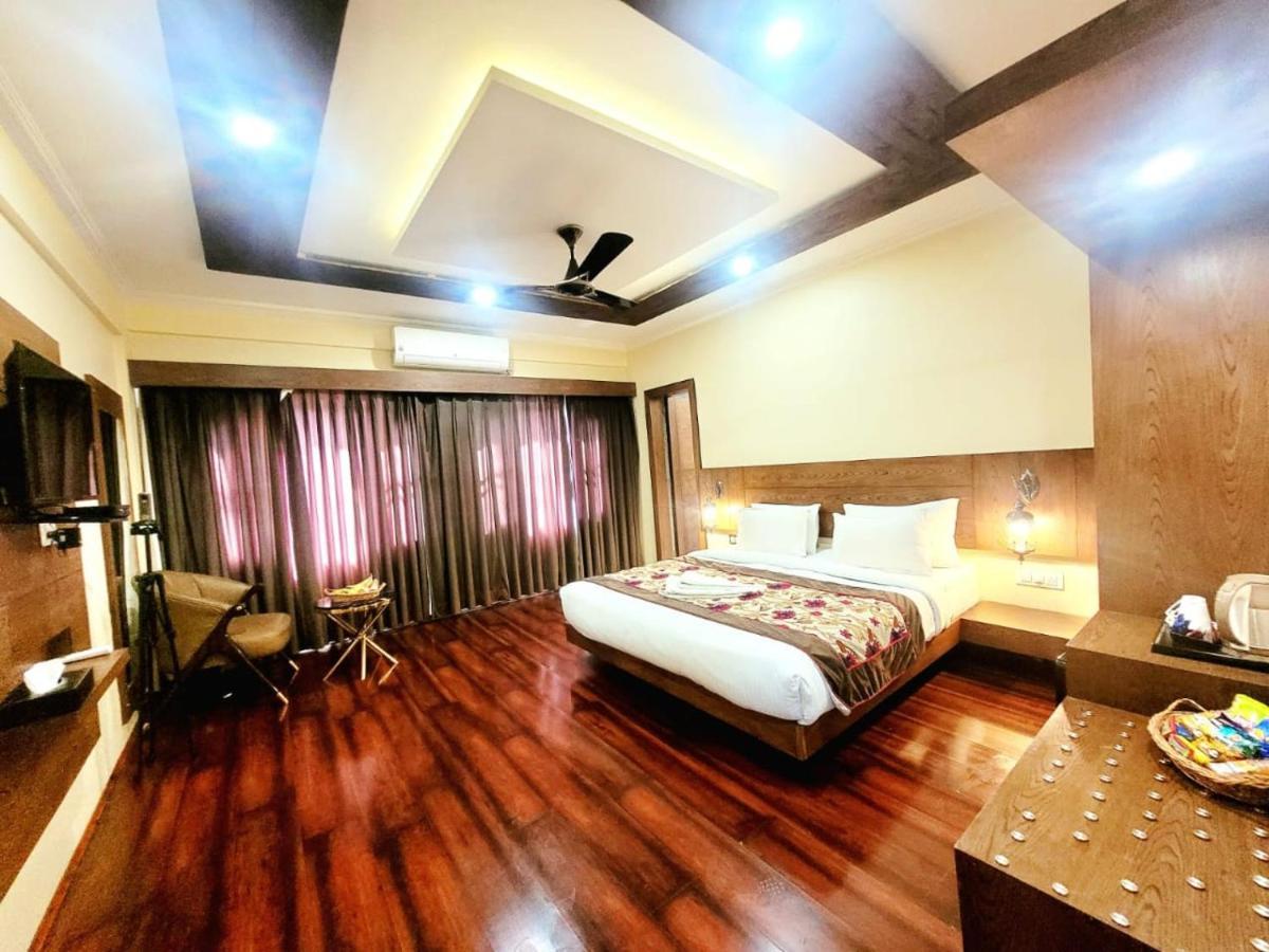 Hotel Green Rooms, Vintage Luxury Near Dal Lake Srīnagar المظهر الخارجي الصورة