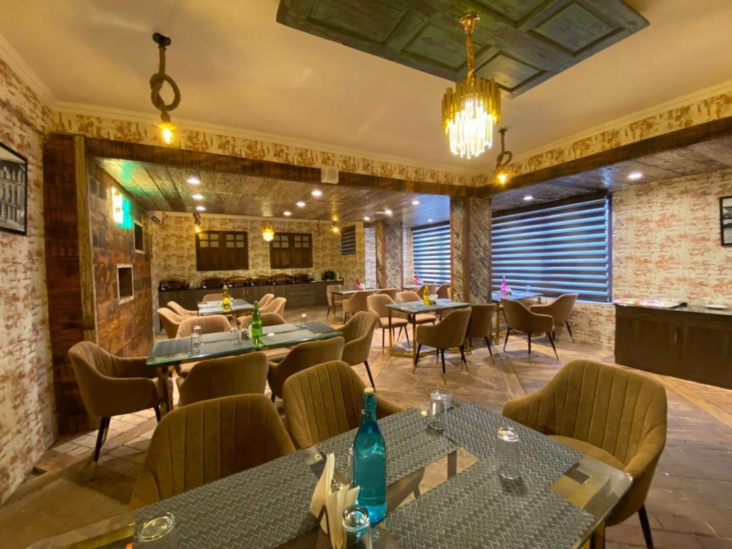 Hotel Green Rooms, Vintage Luxury Near Dal Lake Srīnagar المظهر الخارجي الصورة
