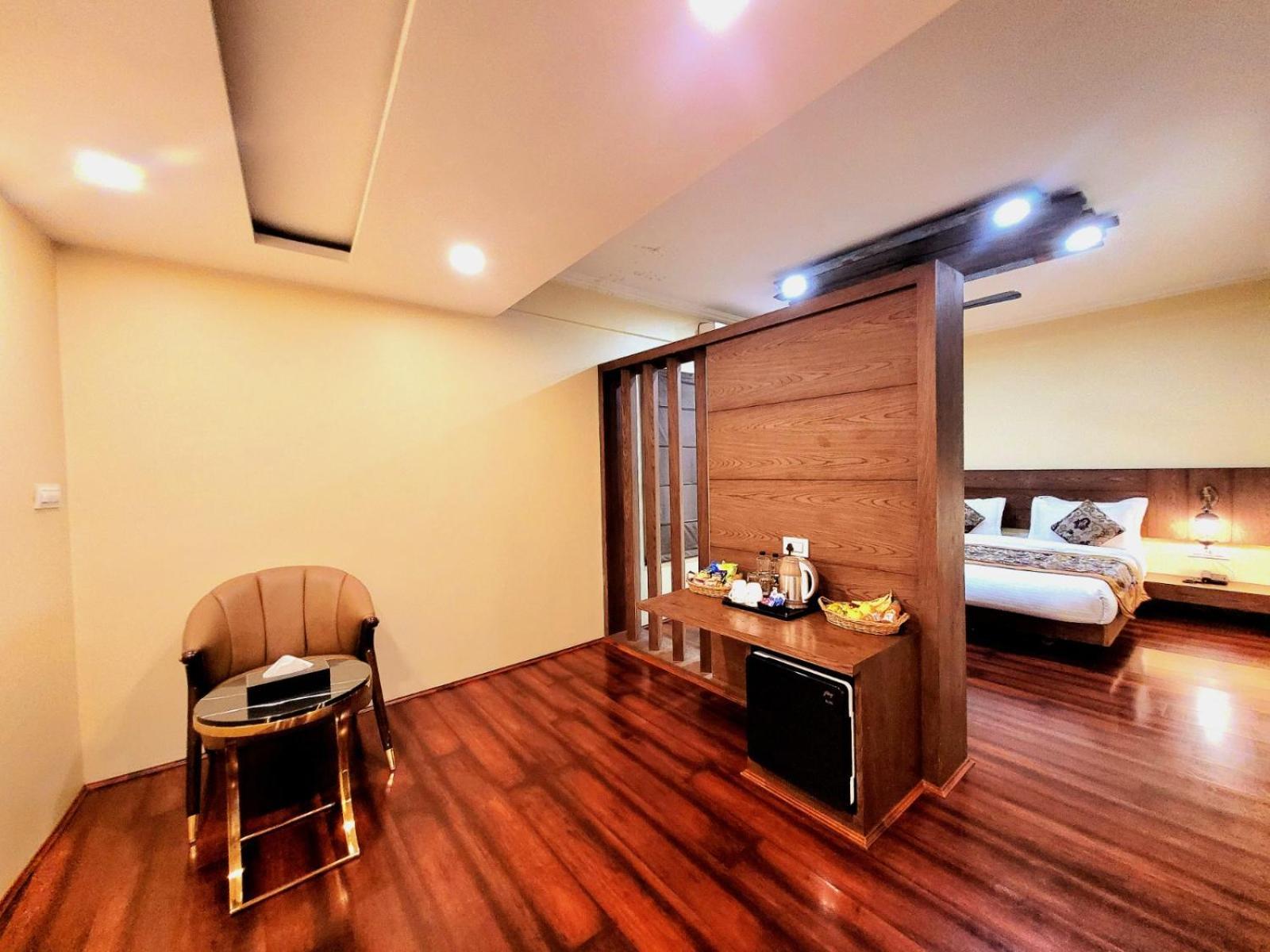 Hotel Green Rooms, Vintage Luxury Near Dal Lake Srīnagar المظهر الخارجي الصورة
