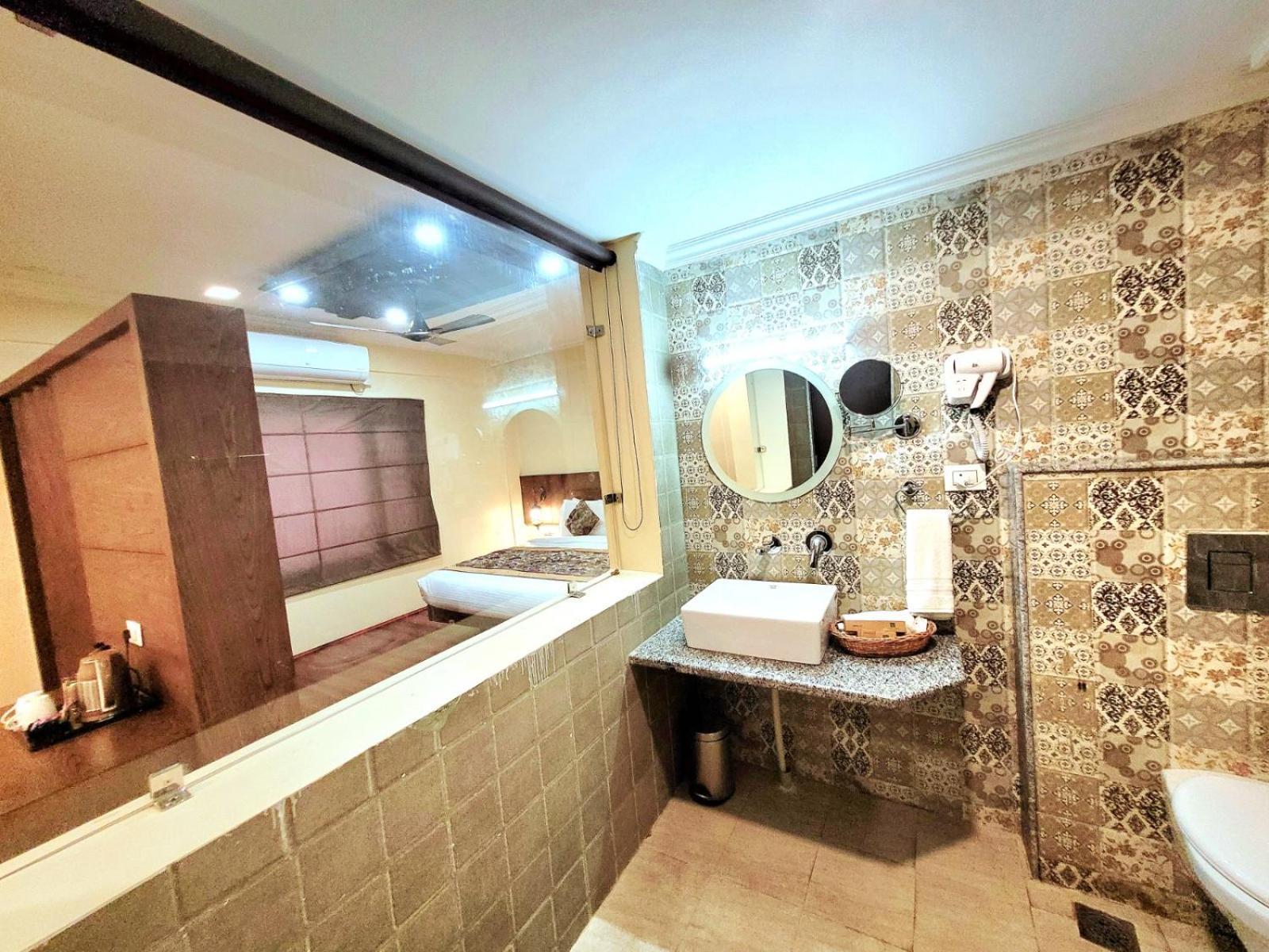 Hotel Green Rooms, Vintage Luxury Near Dal Lake Srīnagar المظهر الخارجي الصورة